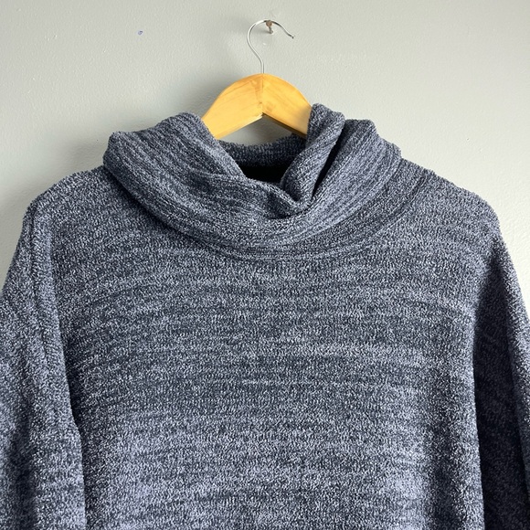 Barefoot Dreams cozy chic lounge one size pullover - Picture 3 of 9